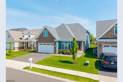 22 Samjan Cir, Robbinsville Township, NJ 08520 - Photo 5