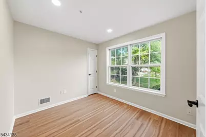 502 Rhoads Dr, Montgomery Township, NJ 08502 - Photo 17