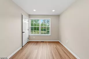 502 Rhoads Dr, Montgomery Township, NJ 08502 - Photo 27