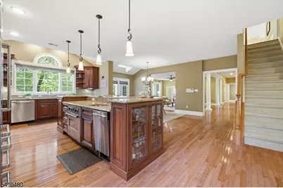8 Ridgeline Dr, Washington Township, NJ 07853 - Photo 15