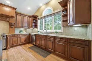 8 Ridgeline Drive, Washington Township, NJ 07853 - Photo 17