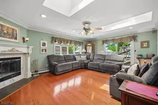 53 Orchard St, Carteret, NJ 07008 - Photo 9
