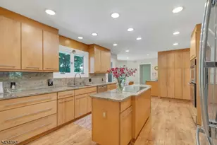 130 Pearl Brook Dr, Clifton, NJ 07013 - Photo 13