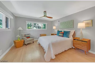 130 Pearl Brook Dr, Clifton, NJ 07013 - Photo 21
