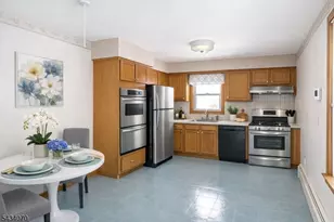 29 Woodland Rd, Bloomfield, NJ 07003 - Photo 3