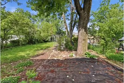 55 Thompson St, Raritan, NJ 08869 - Photo 15