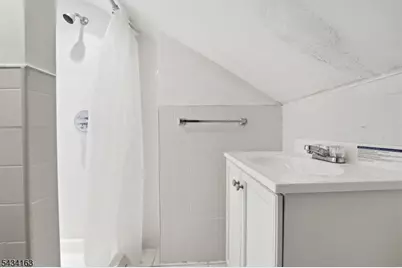 55 Thompson St, Raritan, NJ 08869 - Photo 11