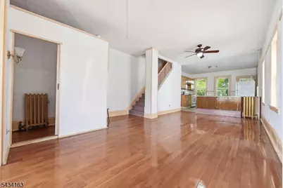55 Thompson St, Raritan, NJ 08869 - Photo 3