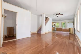 55 Thompson St, Raritan, NJ 08869 - Photo 3