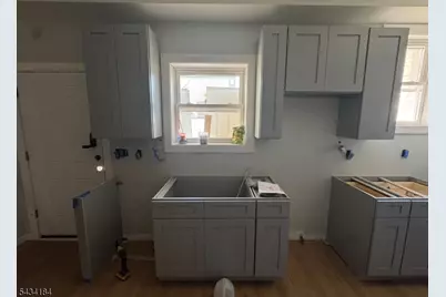 160 Pacific St #2, Newark, NJ 07105 - Photo 3