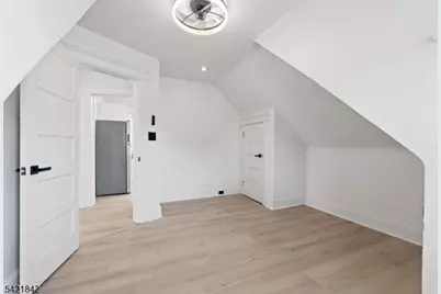 137 S Burnet St #3, East Orange, NJ 07018 - Photo 11