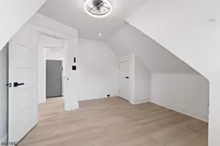 137 S Burnet St, East Orange, NJ 07018 - Photo 11