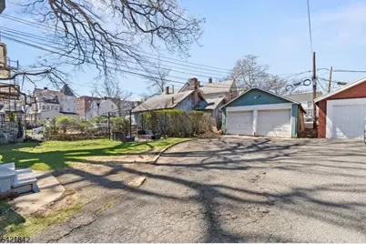 137 S Burnet St #3, East Orange, NJ 07018 - Photo 23