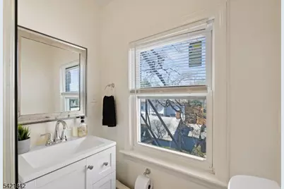 137 S Burnet St #3, East Orange, NJ 07018 - Photo 19