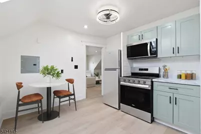 137 S Burnet St #3, East Orange, NJ 07018 - Photo 15