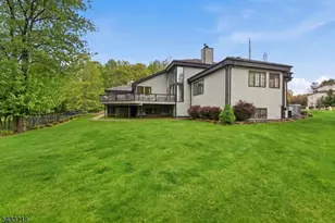1 Timber Rock Ct, Cedar Grove, NJ 07009 - Photo 33