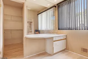 1 Timber Rock Ct, Cedar Grove, NJ 07009 - Photo 21
