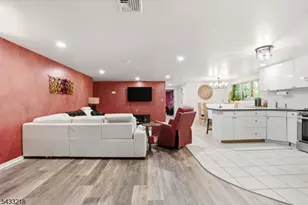 1 Timber Rock Ct, Cedar Grove, NJ 07009 - Photo 23