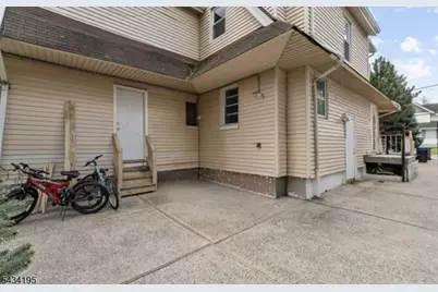 334 Brook Ave, Passaic, NJ 07055 - Photo 7