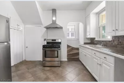 334 Brook Ave, Passaic, NJ 07055 - Photo 11