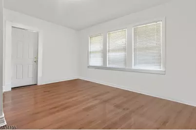 334 Brook Ave, Passaic, NJ 07055 - Photo 17