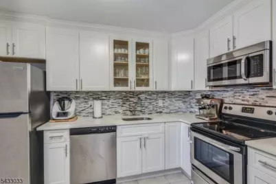 10 N Wood Ave #418, Linden, NJ 07036 - Photo 11