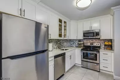 10 N Wood Ave #418, Linden, NJ 07036 - Photo 9