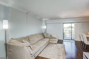 10 N Wood Ave, Linden, NJ 07036 - Photo 3