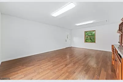 18 Farmingdale Ave, Bloomfield, NJ 07003 - Photo 7