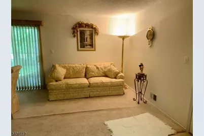 75 Amethyst Way, Franklin Township, NJ 08823 - Photo 3