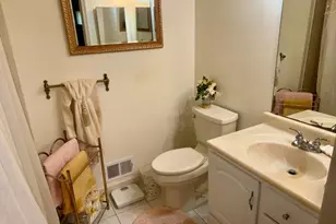 75 Amethyst Way, Franklin Township, NJ 08823 - Photo 5