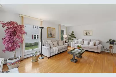 4 Tania Ct, Roxbury Township, NJ 07876 - Photo 9