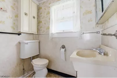 68 Franklin Ave, Neptune Township, NJ 07756 - Photo 13