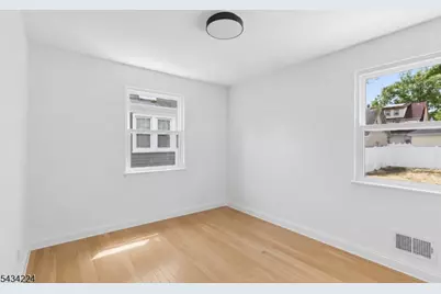 1314 Sunnyside Pl, Plainfield, NJ 07060 - Photo 13