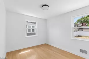 1314 Sunnyside Pl, Plainfield, NJ 07060 - Photo 13