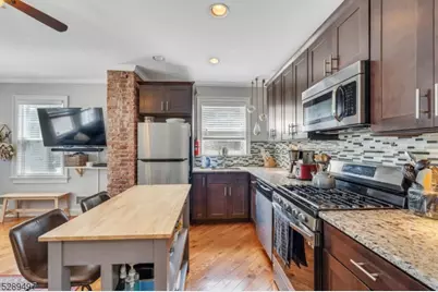 170 A Pine St #A, Montclair, NJ 07042 - Photo 9