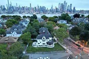 711 Boulevard, Weehawken, NJ 07086 - Photo 1