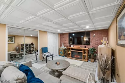 10 De Lazier Pl, Bloomingdale, NJ 07403 - Photo 21