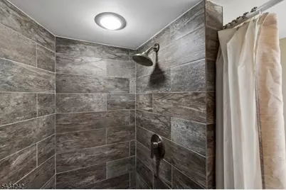 10 De Lazier Pl, Bloomingdale, NJ 07403 - Photo 25