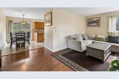 10 De Lazier Pl, Bloomingdale, NJ 07403 - Photo 5