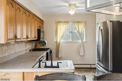 10 De Lazier Pl, Bloomingdale, NJ 07403 - Photo 13