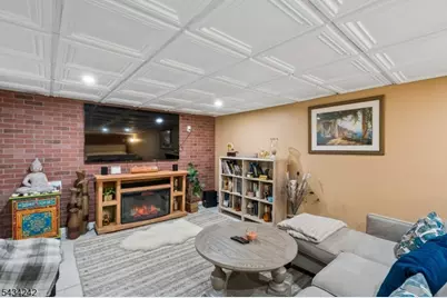 10 De Lazier Pl, Bloomingdale, NJ 07403 - Photo 19