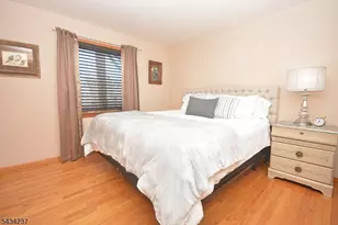 2463 Dorchester Rd, Union Township, NJ 07083 - Photo 9