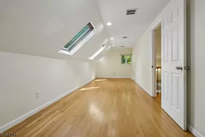 198 Underhill Rd, South Orange, NJ 07079 - Photo 27