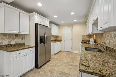 198 Underhill Rd, South Orange, NJ 07079 - Photo 9