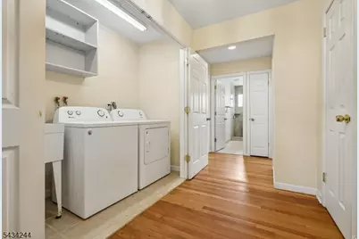 198 Underhill Rd, South Orange, NJ 07079 - Photo 23