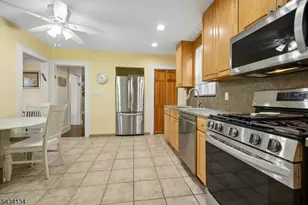 223-225 Keats Ave, Elizabeth, NJ 07208 - Photo 7
