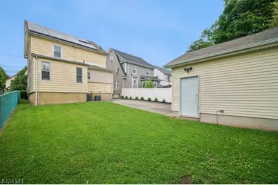 223-225 Keats Ave, Elizabeth, NJ 07208 - Photo 25