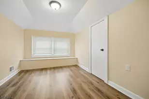 223-225 Keats Ave, Elizabeth, NJ 07208 - Photo 21