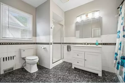 223-225 Keats Ave, Elizabeth, NJ 07208 - Photo 15